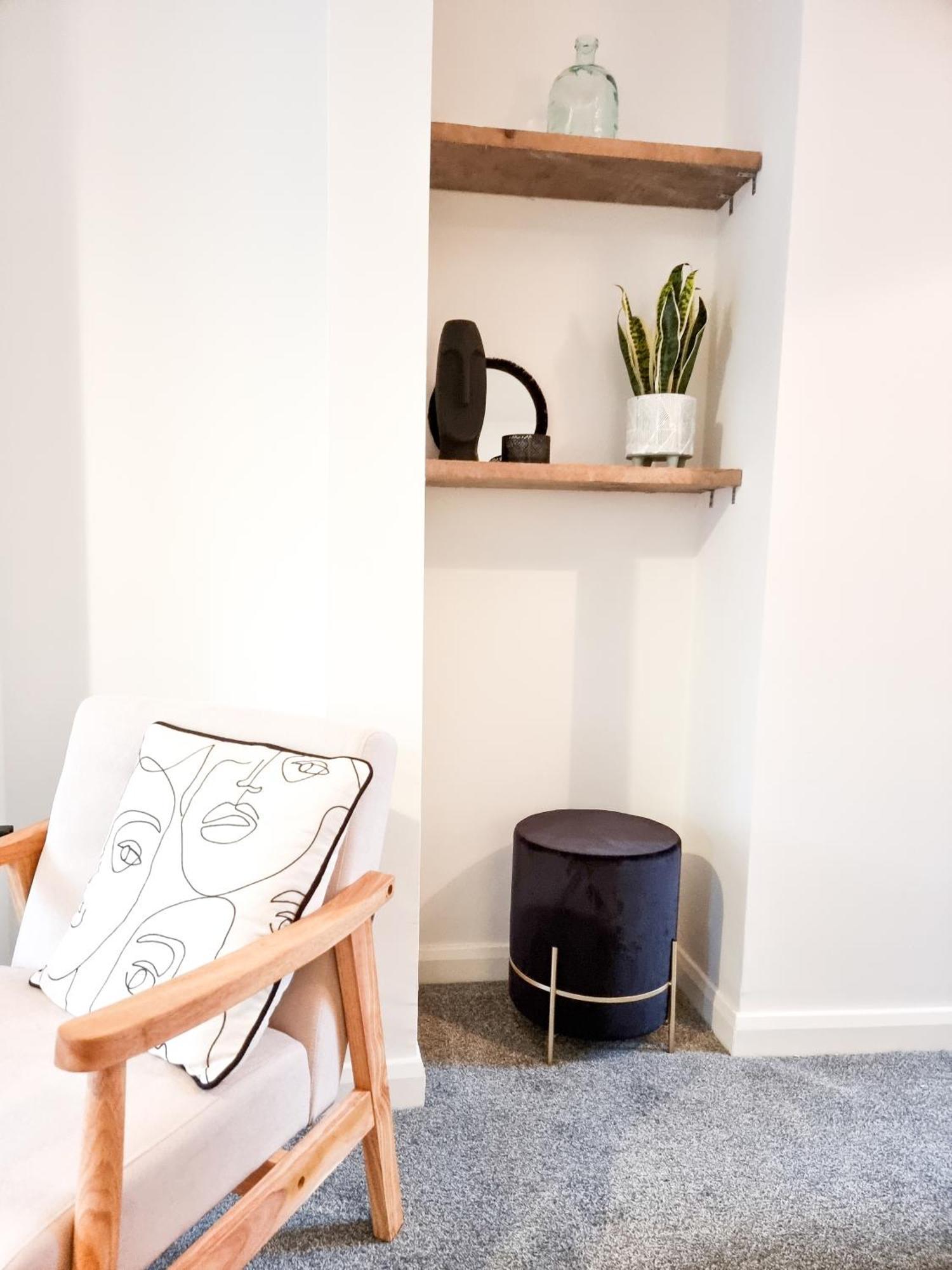 4-Bedroom Home - Perfect For Those Working In Bridgend - By Tailored Accommodation Exteriör bild