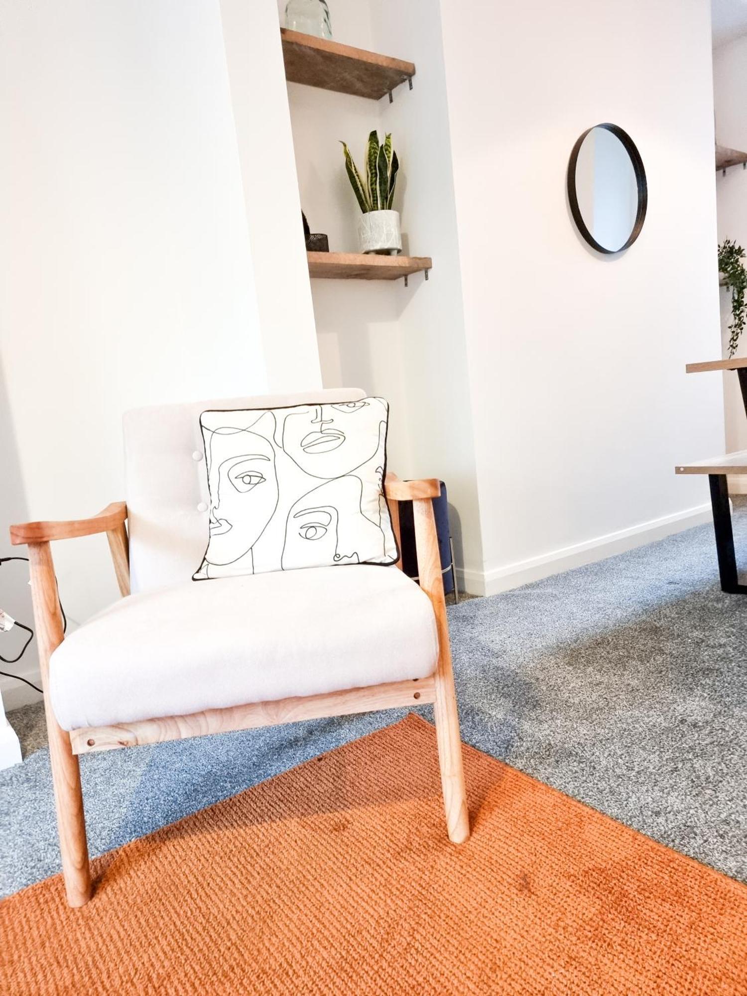 4-Bedroom Home - Perfect For Those Working In Bridgend - By Tailored Accommodation Exteriör bild