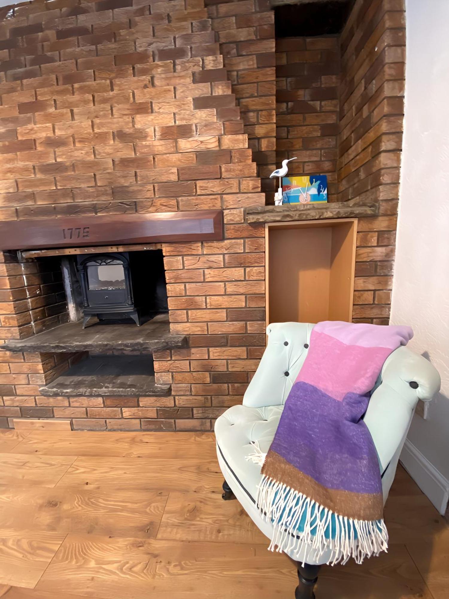 4-Bedroom Home - Perfect For Those Working In Bridgend - By Tailored Accommodation Exteriör bild