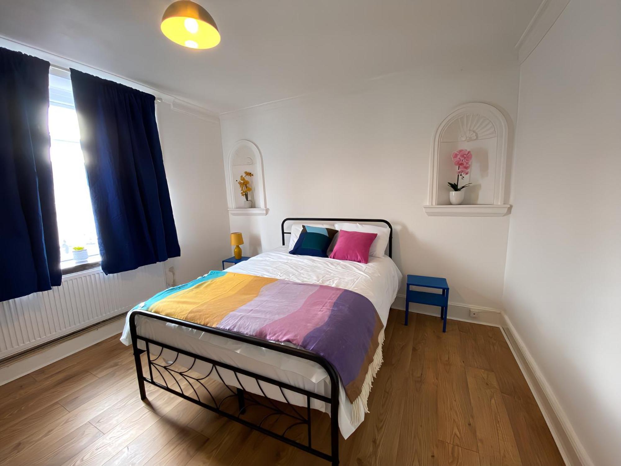 4-Bedroom Home - Perfect For Those Working In Bridgend - By Tailored Accommodation Exteriör bild